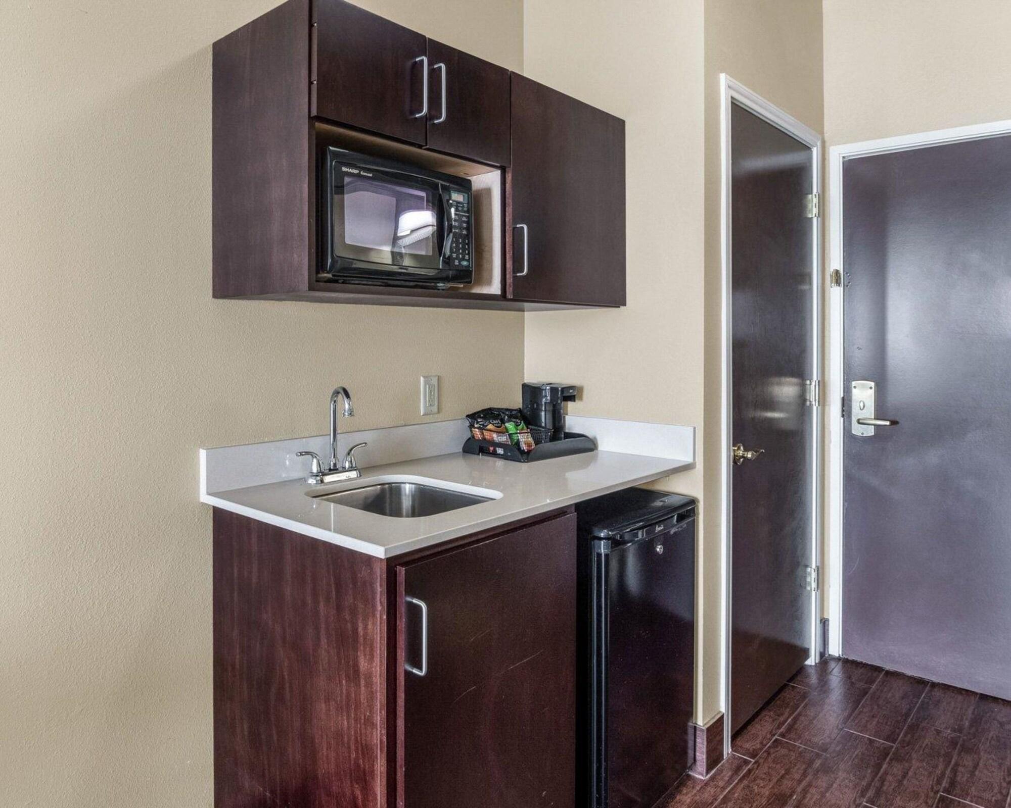 Comfort Suites Odessa Exteriör bild