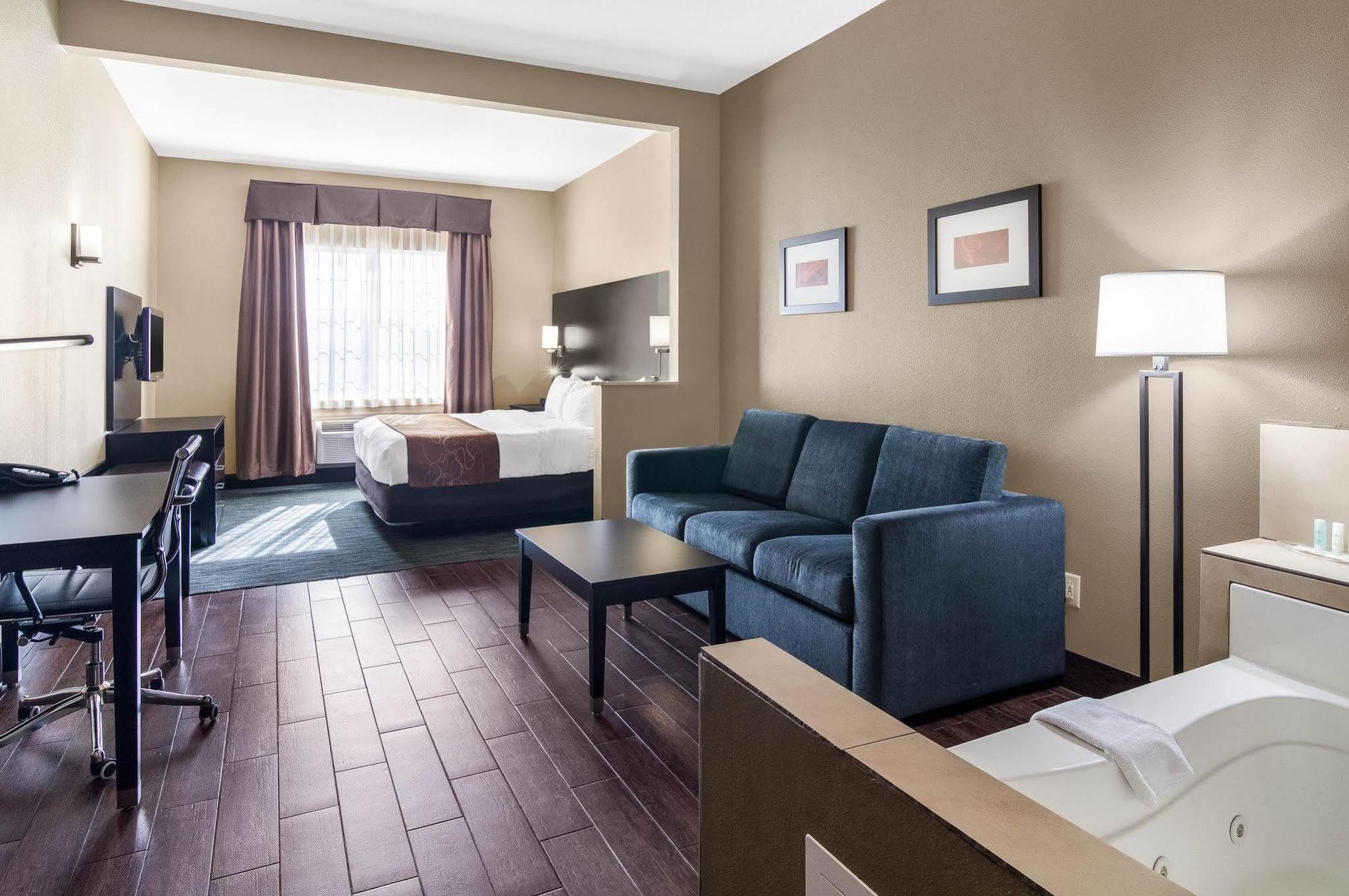 Comfort Suites Odessa Exteriör bild