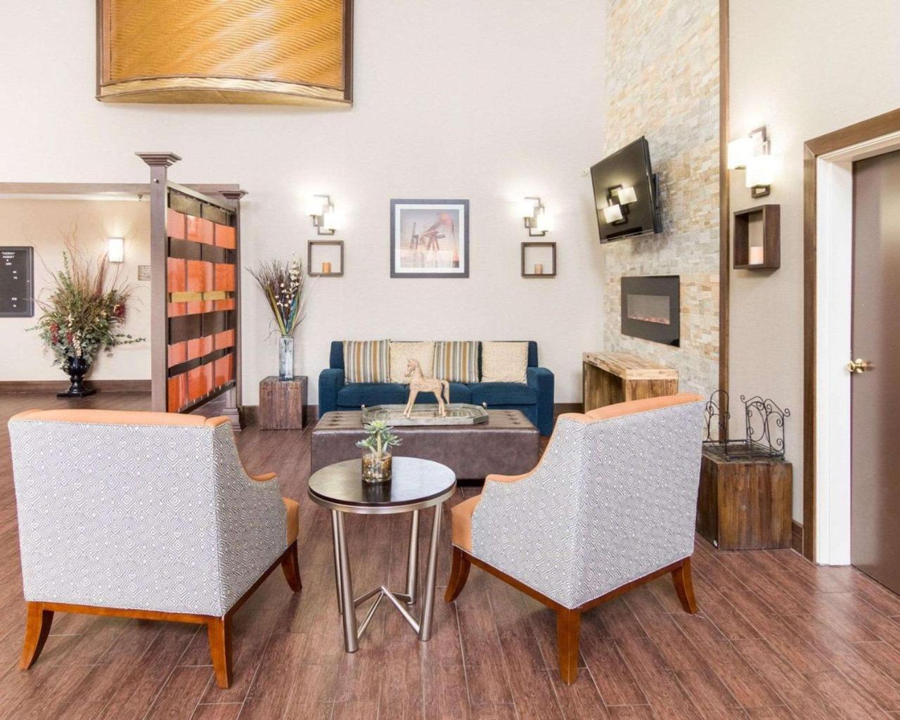 Comfort Suites Odessa Exteriör bild
