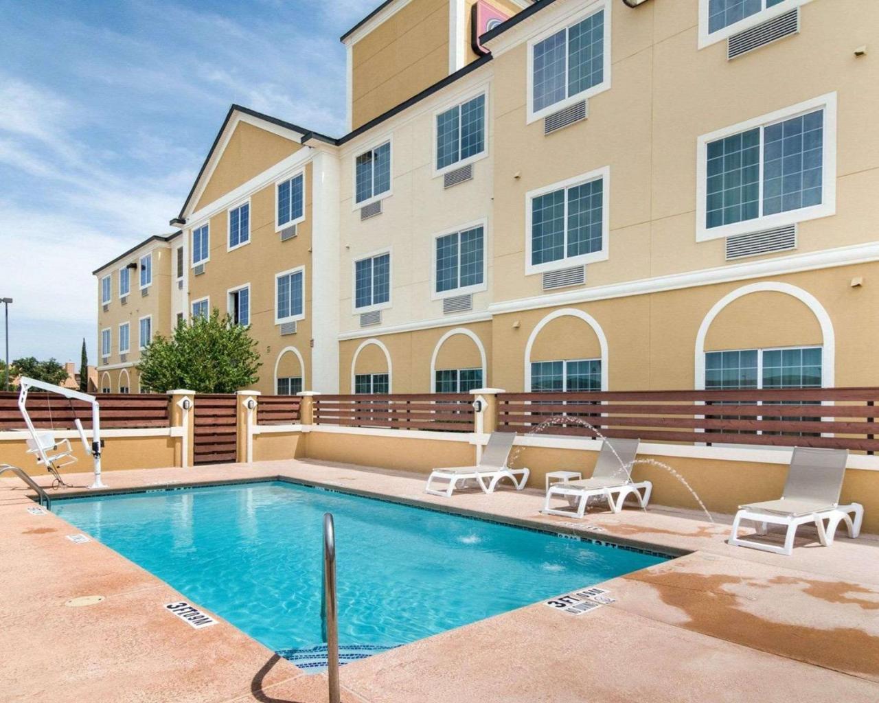Comfort Suites Odessa Exteriör bild