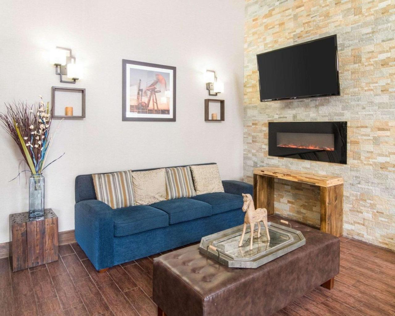 Comfort Suites Odessa Exteriör bild